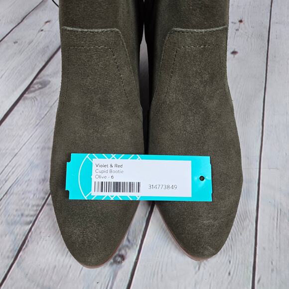 Violet &‎ Red Olive Cupid Bootie Stacked Block Heel 6 NWT - Picture 11 of 12